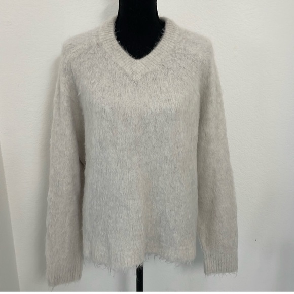 Madewell Sweaters - Madewell fluffy sweater 3x lightest gray oversized plus size layering boho